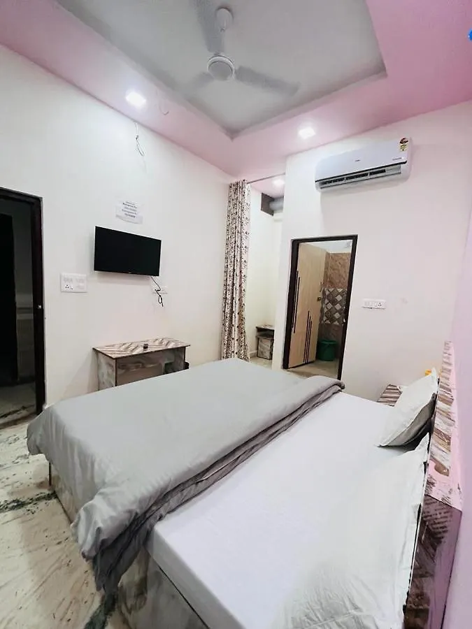 Hotel S S Palace Agra  2*, Agra (Uttar Pradesh) India