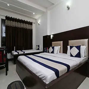 Hotel Oyo 9974 Taj